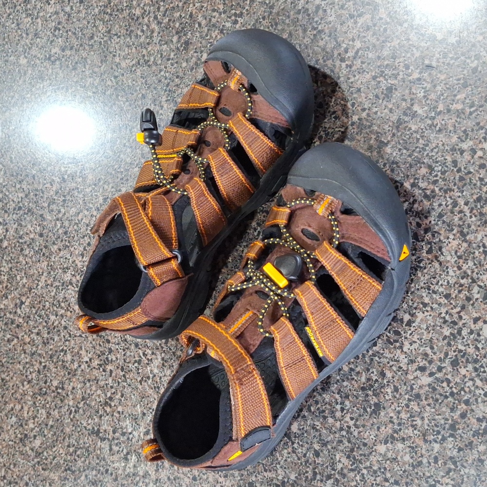 Keen Size 3 Youth
